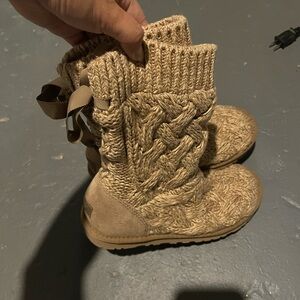 UGG knit boots with bow